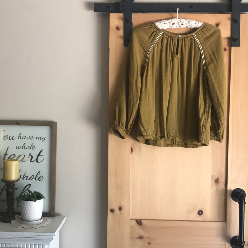 Old Navy Olive Gree Gauze Top - Picture 1 of 6